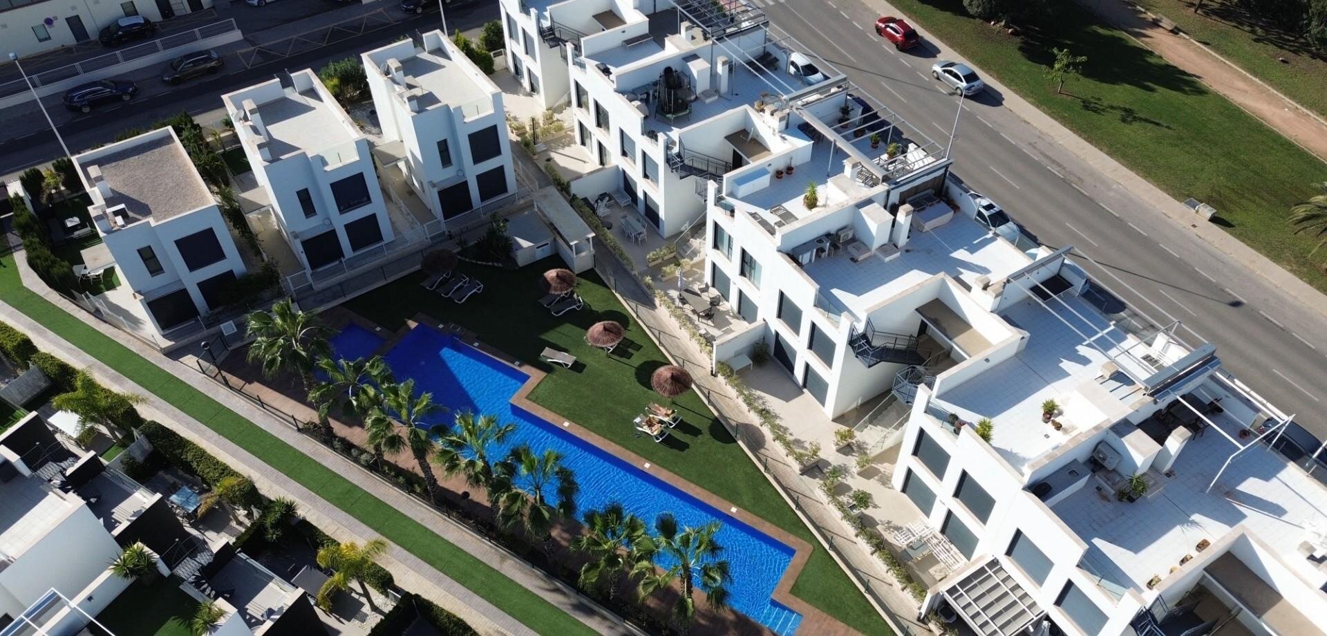 3-Bedroom Apartment in Los Balcones - Los Altos del Edén, Torrevieja - Image 2