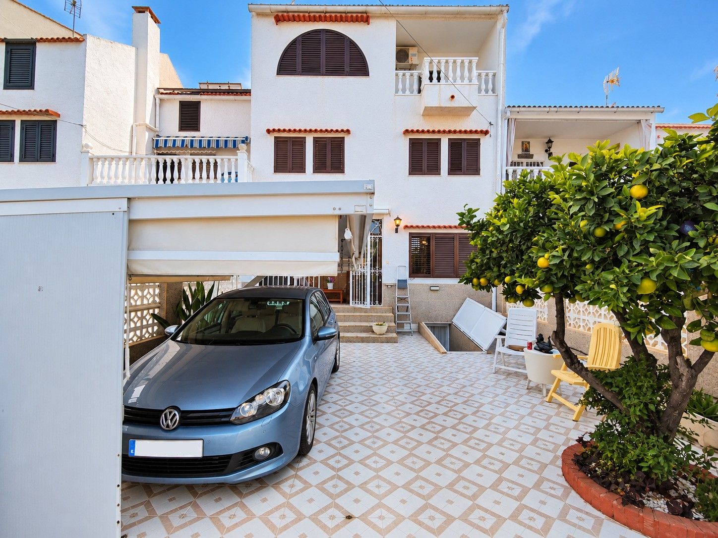 5-Bedroom House in Habaneras, Torrevieja - Image 1