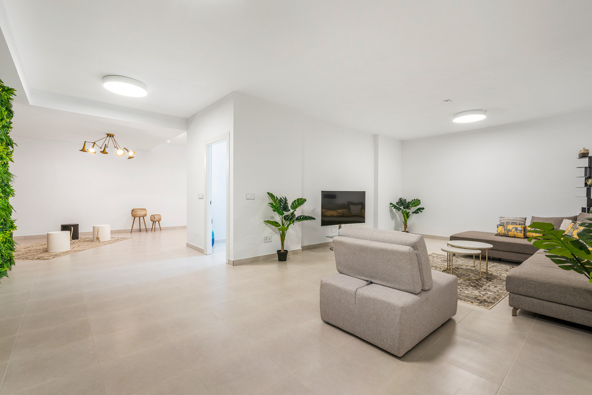 3-Bedroom Detached House in  Cartagena - Image 11