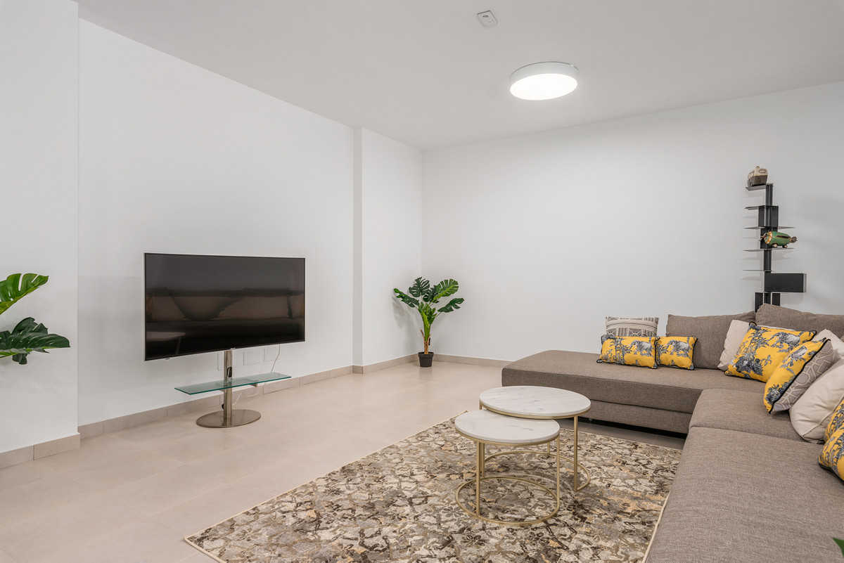 3-Bedroom Detached House in  Cartagena - Image 3