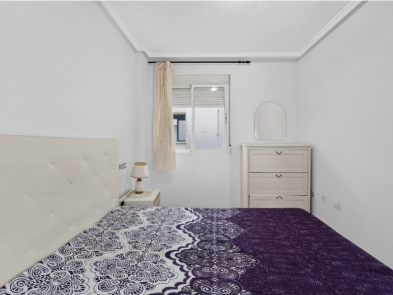 2-Bedroom Apartment in Playa del Cura, Torrevieja - Image 12