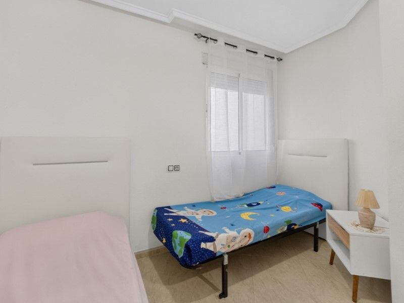 2-Bedroom Apartment in Playa del Cura, Torrevieja - Image 16