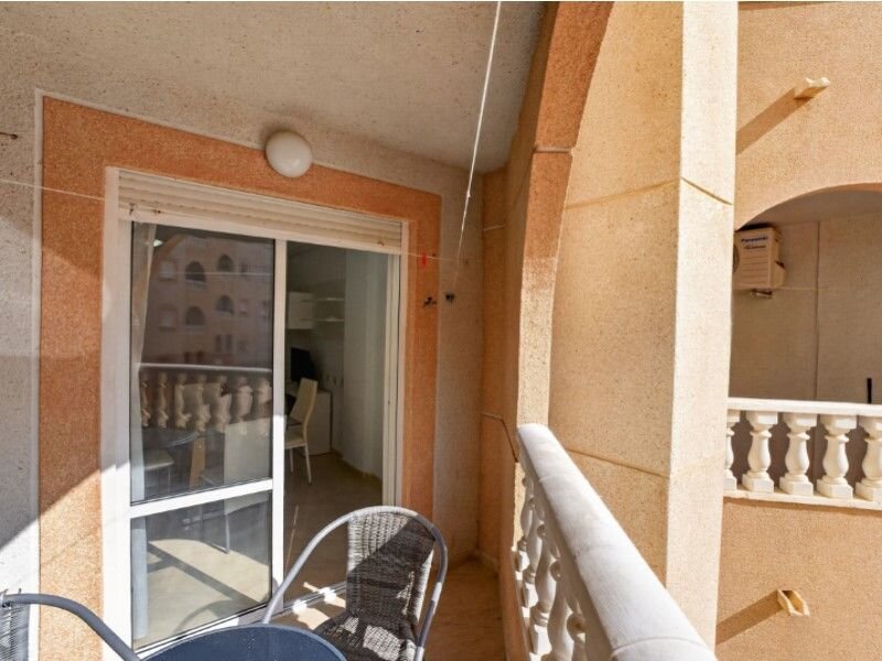 2-Bedroom Apartment in Playa del Cura, Torrevieja - Image 17
