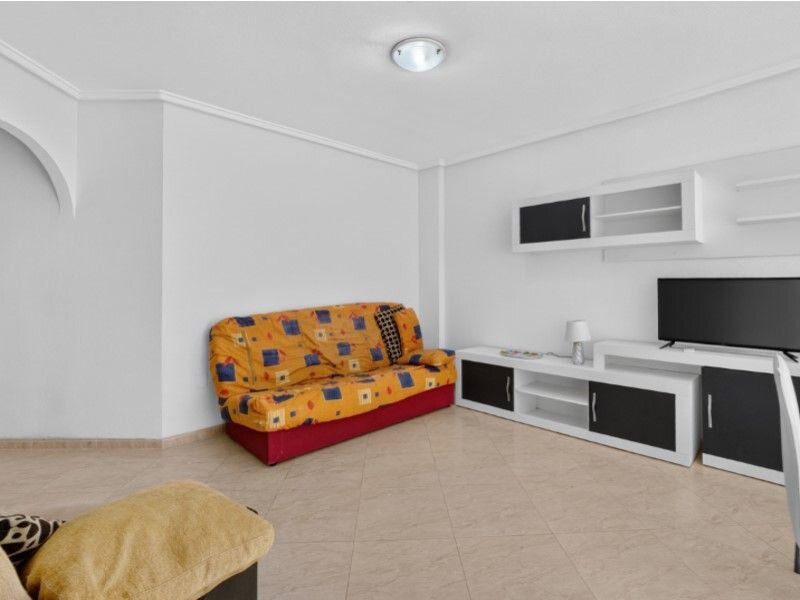 2-Bedroom Apartment in Playa del Cura, Torrevieja - Image 4