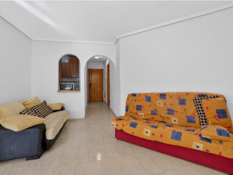 2-Bedroom Apartment in Playa del Cura, Torrevieja - Image 6
