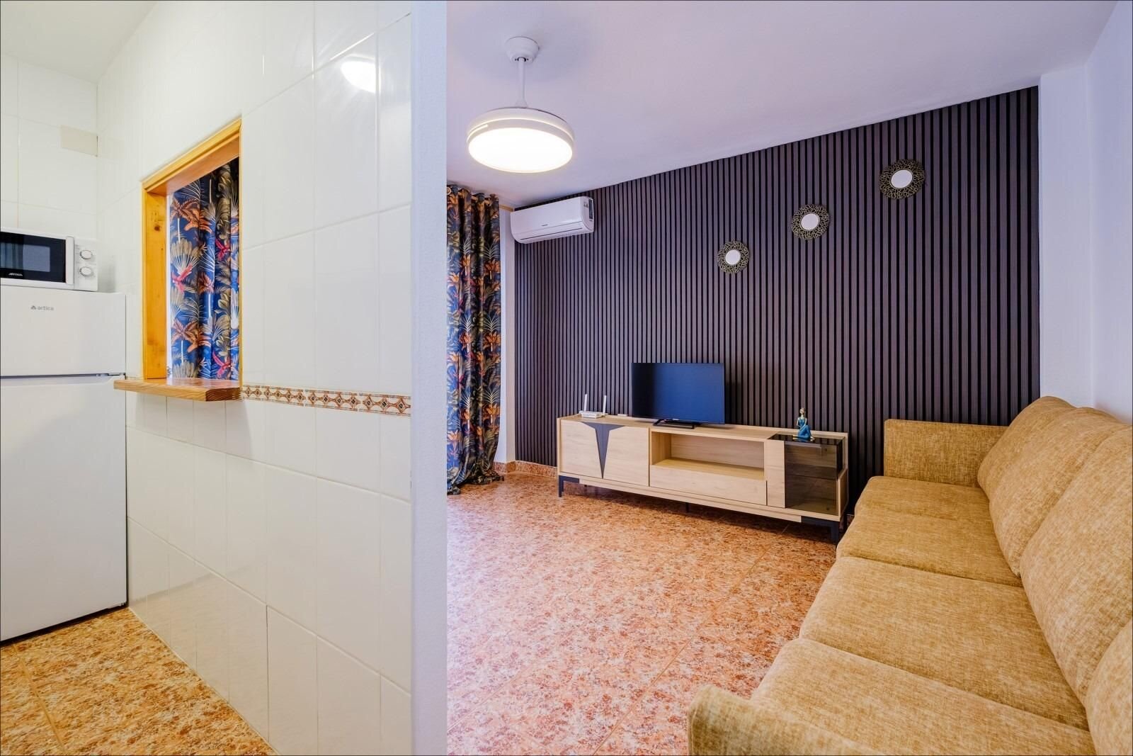 1-Bedroom Apartment in Estacion de Autobuses, Torrevieja - Image 11
