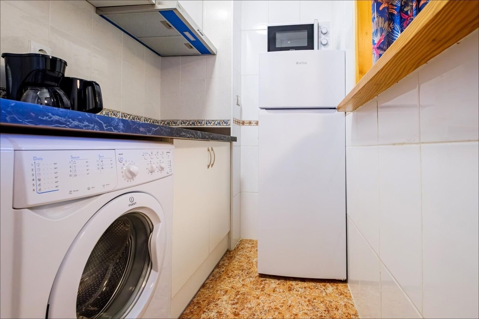 1-Bedroom Apartment in Estacion de Autobuses, Torrevieja - Image 13