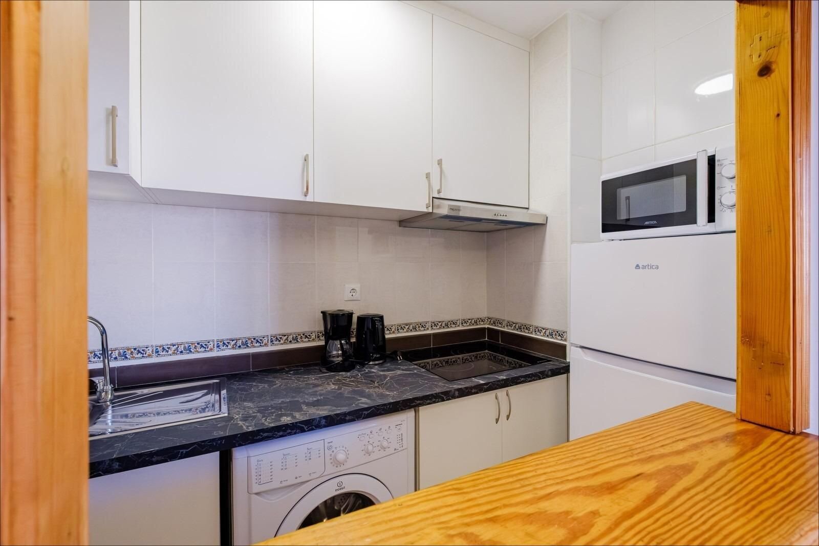 1-Bedroom Apartment in Estacion de Autobuses, Torrevieja - Image 14