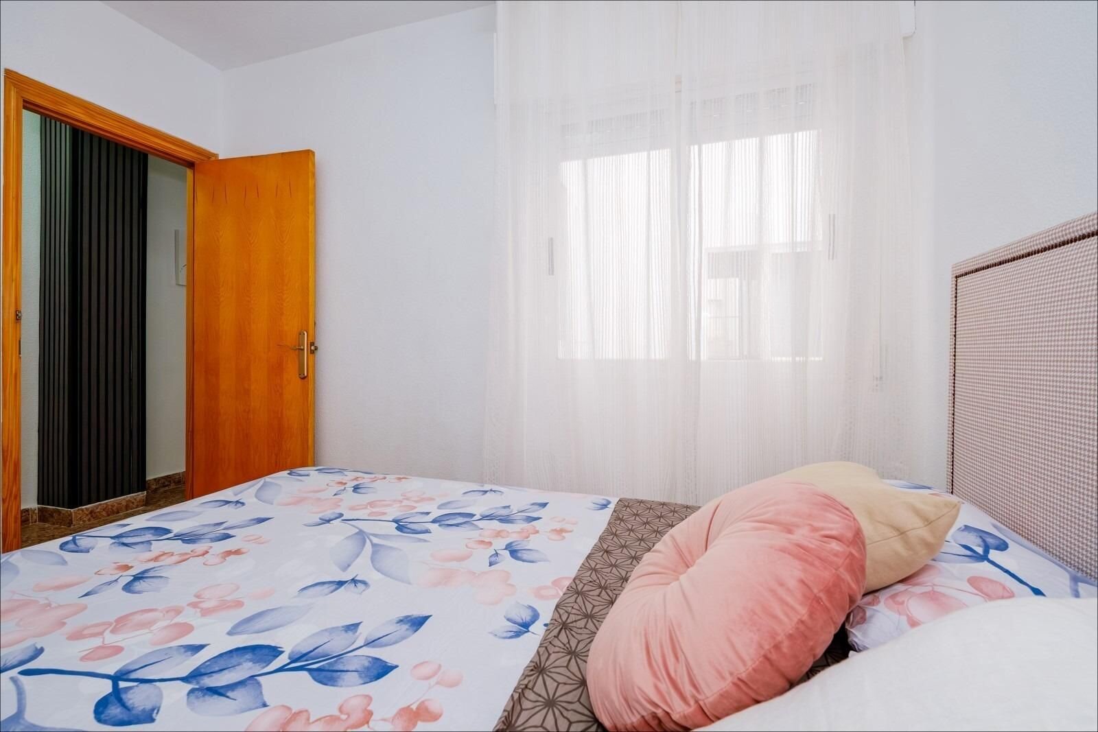 1-Bedroom Apartment in Estacion de Autobuses, Torrevieja - Image 16