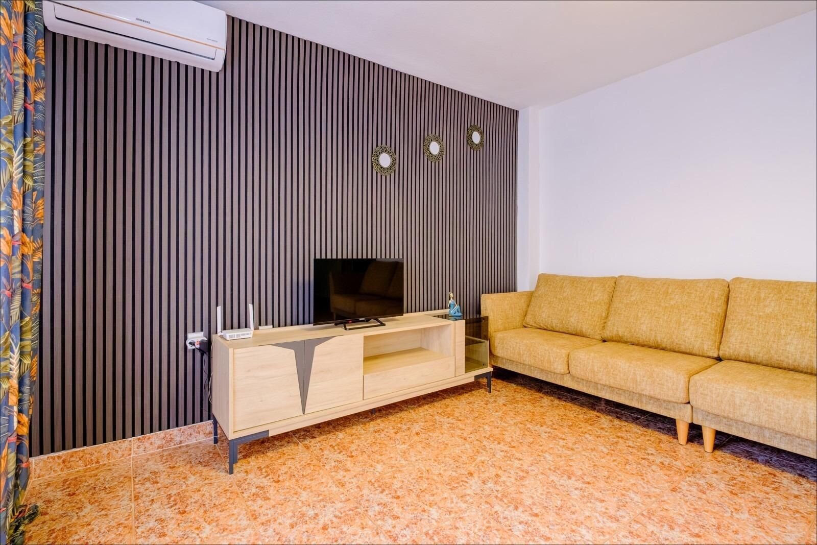 1-Bedroom Apartment in Estacion de Autobuses, Torrevieja - Image 24