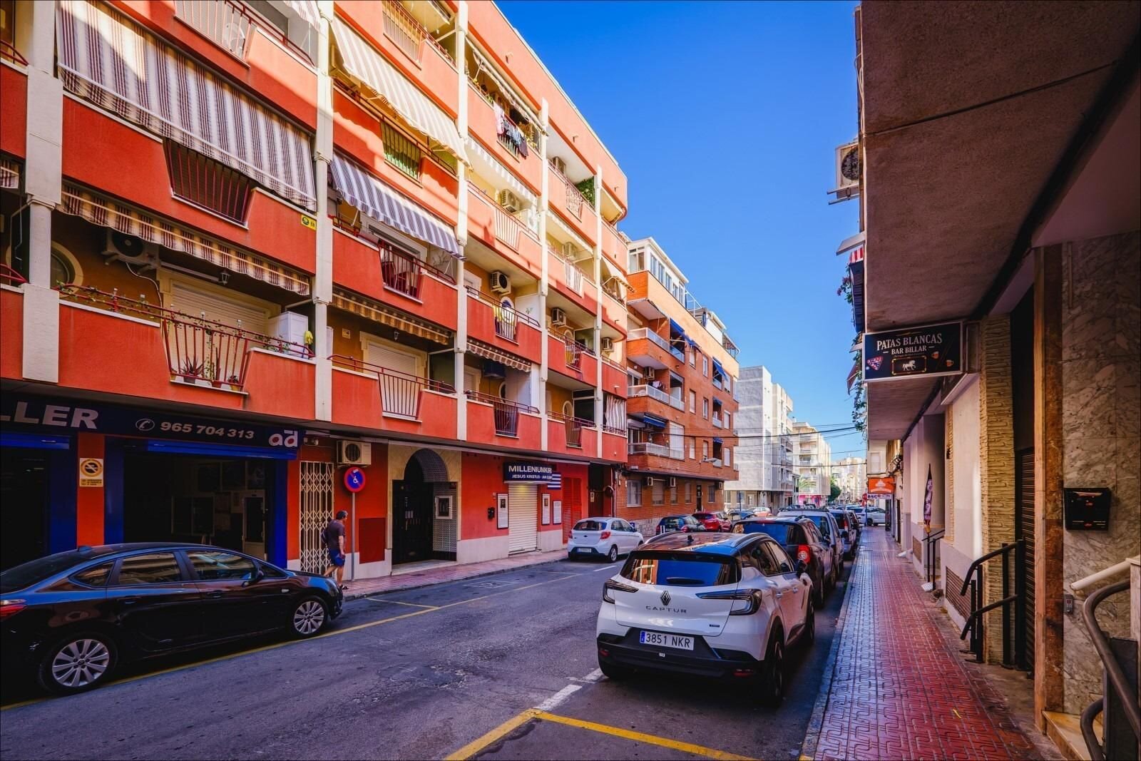 1-Bedroom Apartment in Estacion de Autobuses, Torrevieja - Image 28