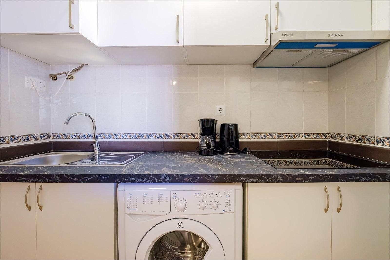 1-Bedroom Apartment in Estacion de Autobuses, Torrevieja - Image 31