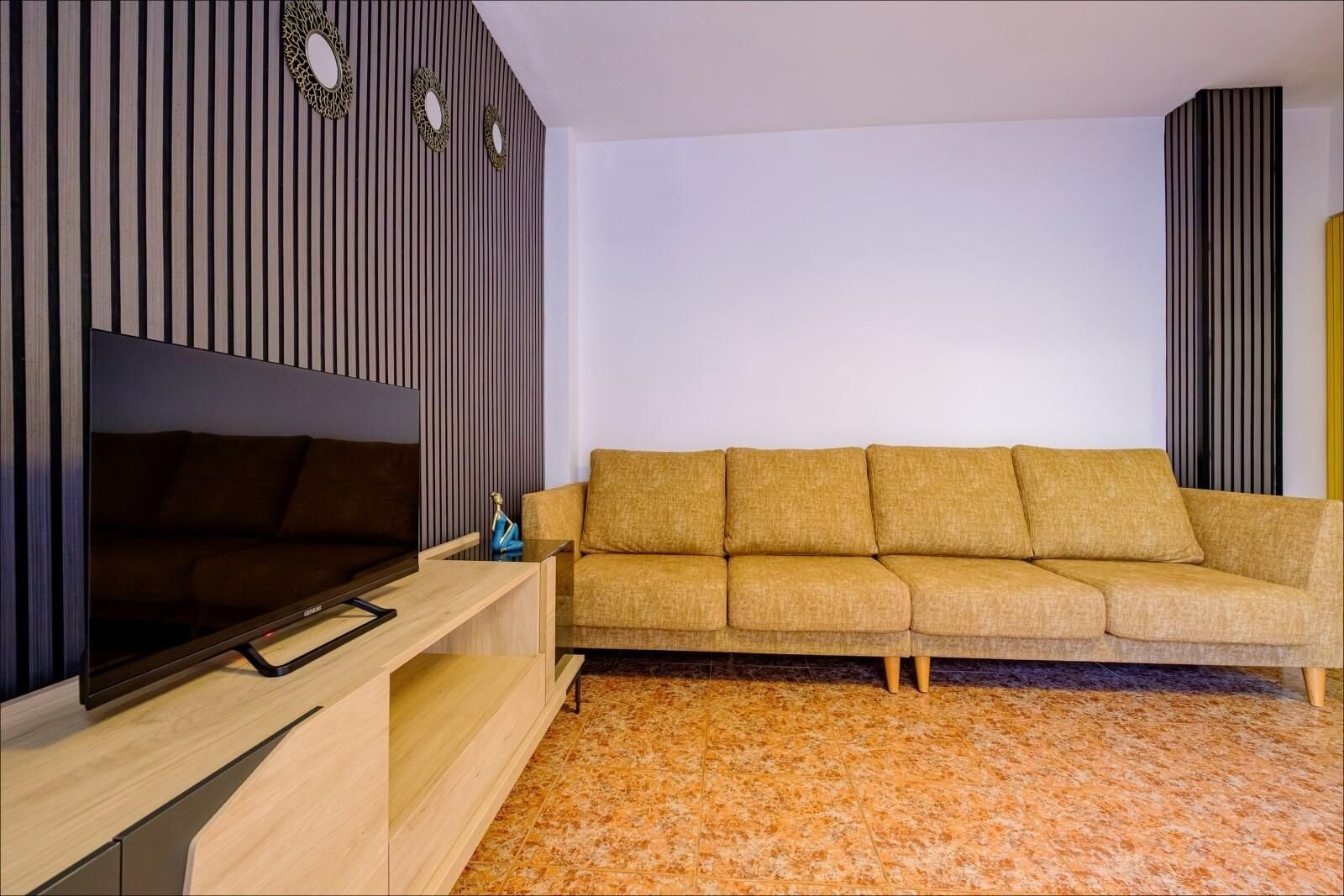 1-Bedroom Apartment in Estacion de Autobuses, Torrevieja - Image 9