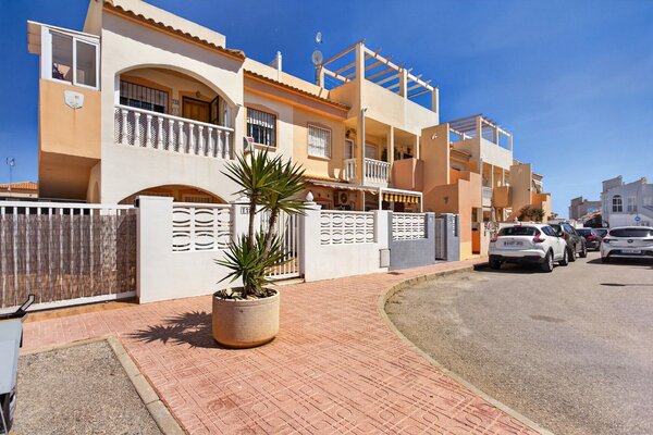 Apartamento de 2 Dormitorios en La Florida, Orihuela Costa