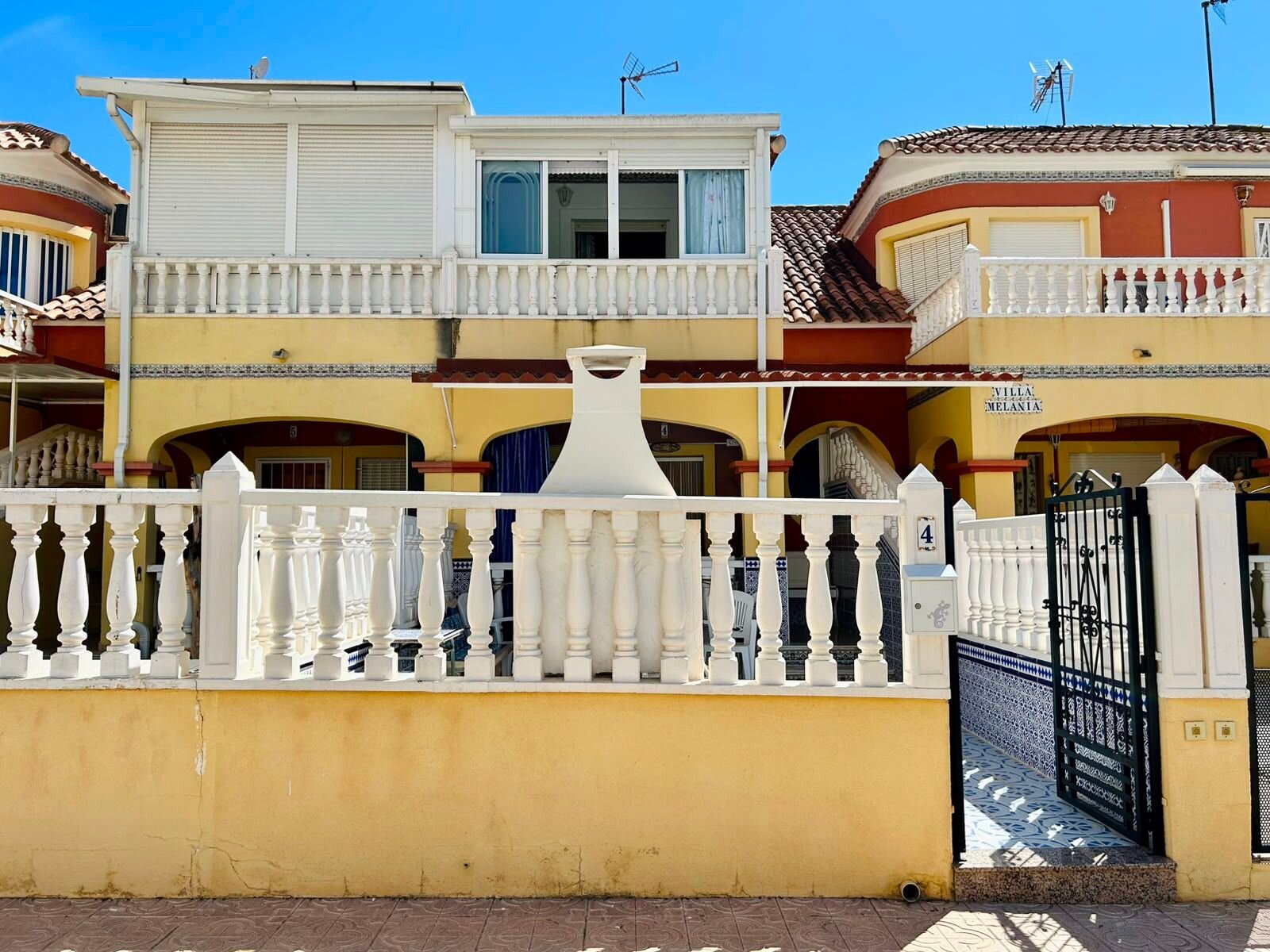 2-Bedroom House in La Siesta - El Salado - Torreta, Torrevieja - Image 2