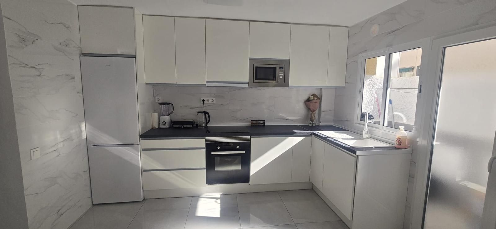 3-Bedroom Apartment in Acequion, Torrevieja - Image 10
