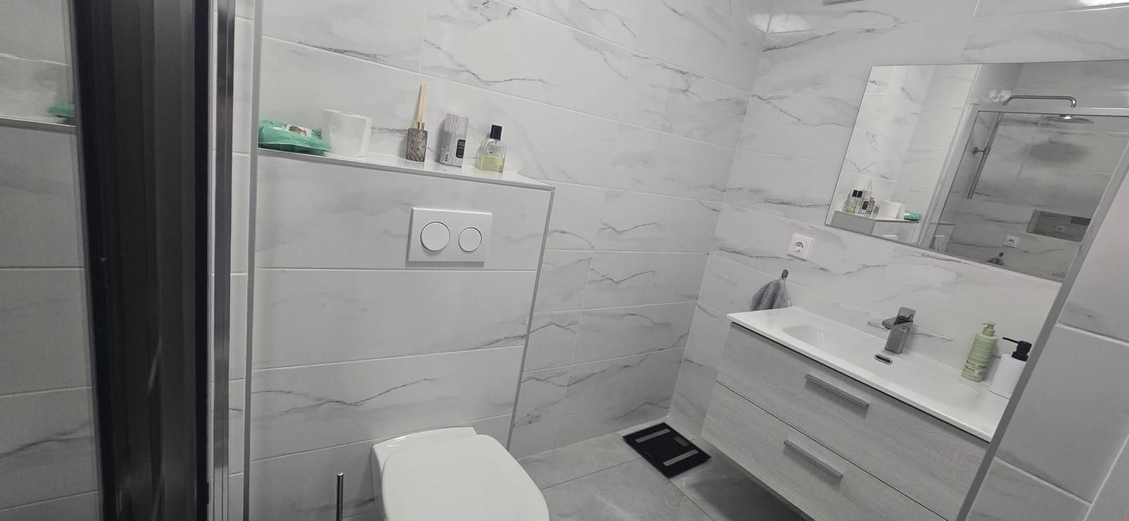 3-Bedroom Apartment in Acequion, Torrevieja - Image 3