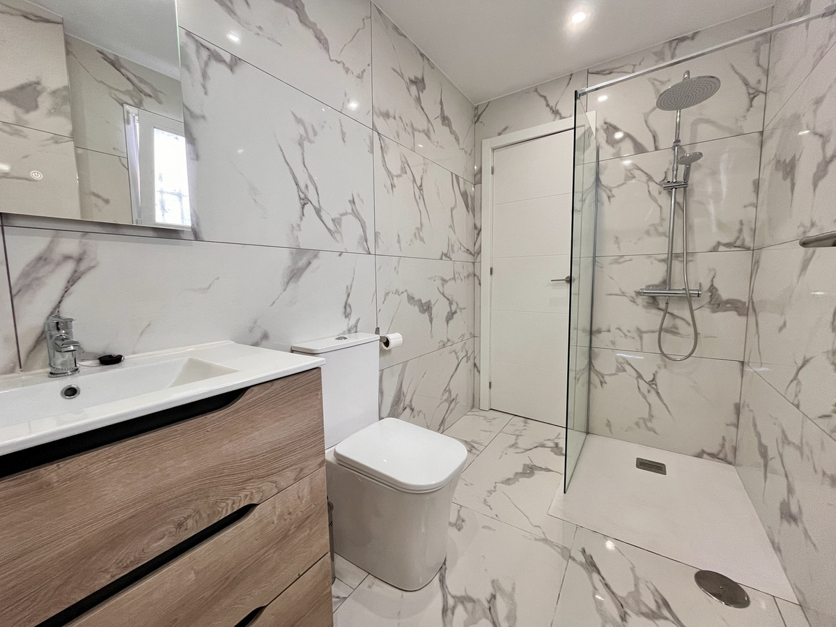 Benedenwoning met 1 Slaapkamers in Villamartin, Orihuela ... - Image 4