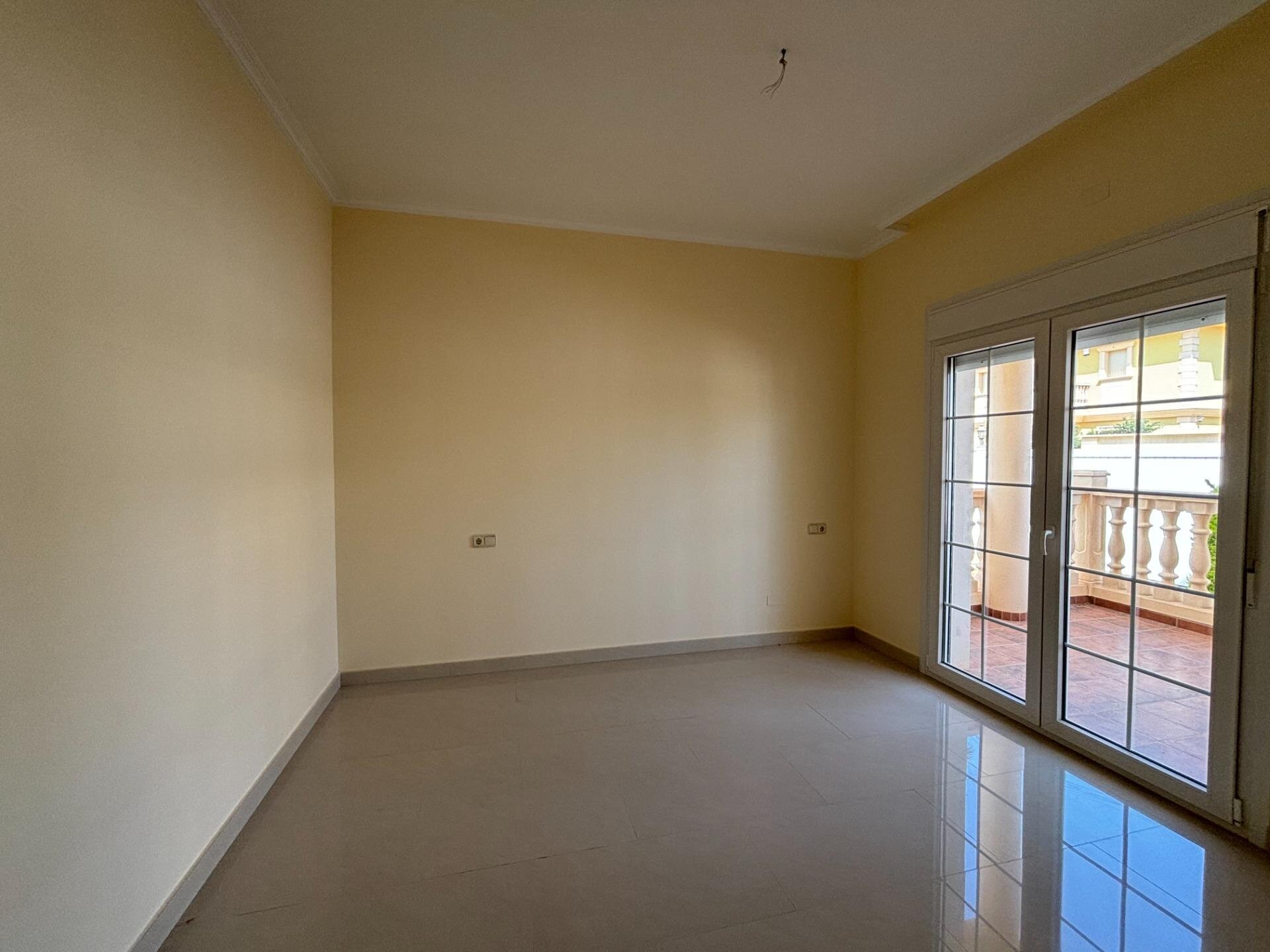 4-Bedroom Villa in Cabo Roig - Image 20