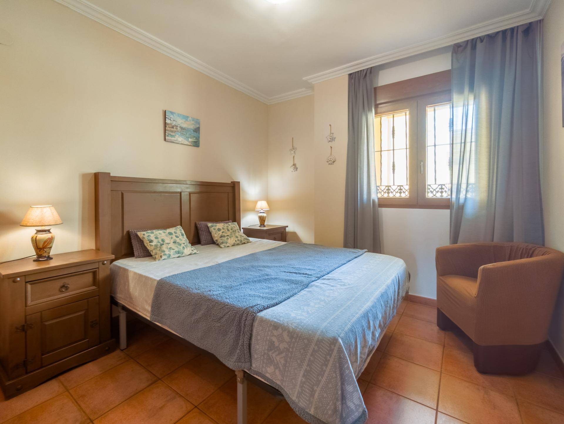 Appartement met 2 Slaapkamers in Playa de los Naufragos, Torrevieja - Image 9