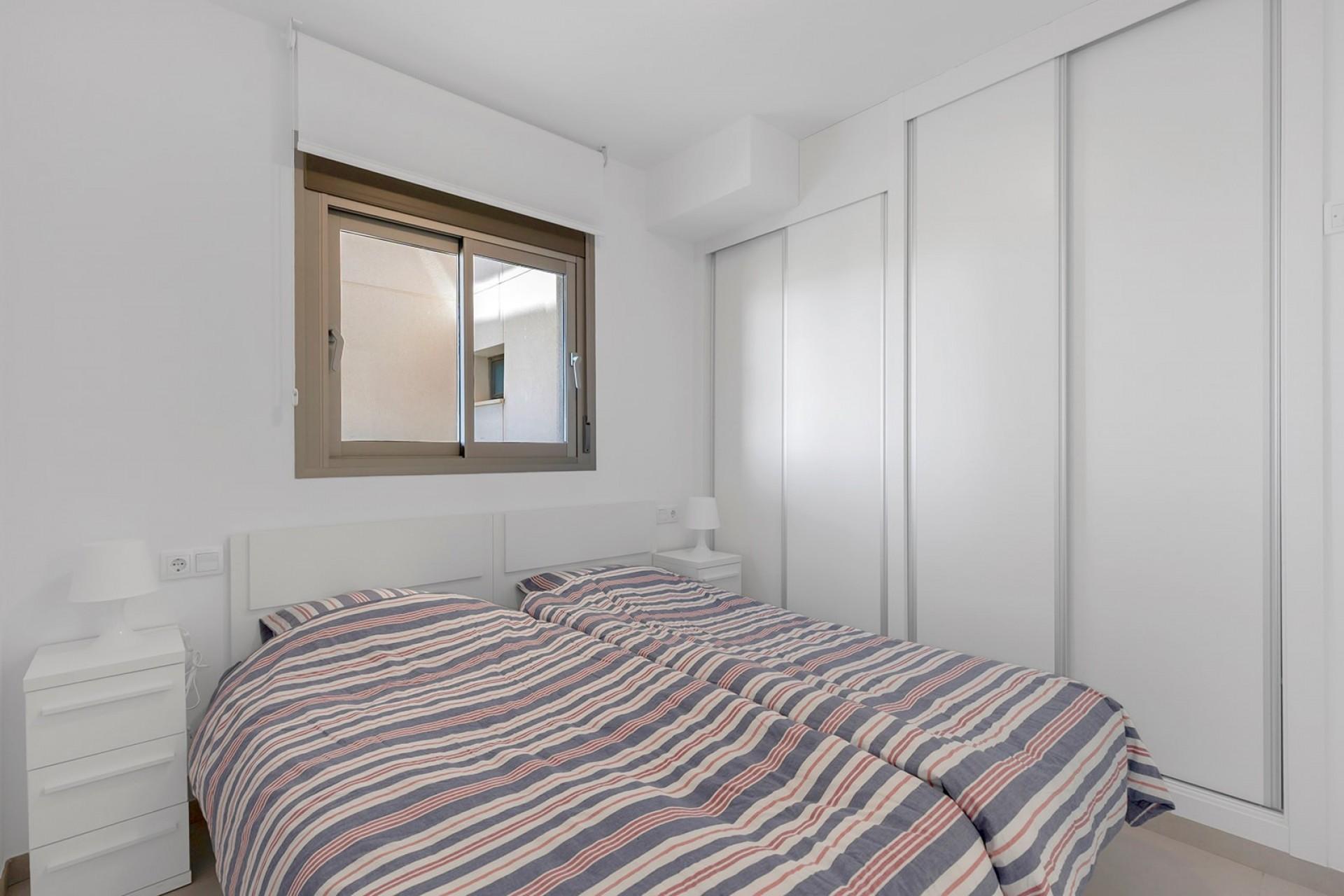 Apartamento de 2 Dormitorios en Los Dolses, Orihuela Costa - Image 20