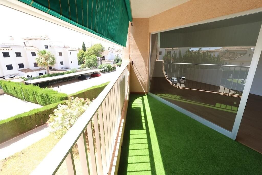 3-Bedroom Apartment in Lomas de Cabo Roig, Orihuela Costa - Image 13