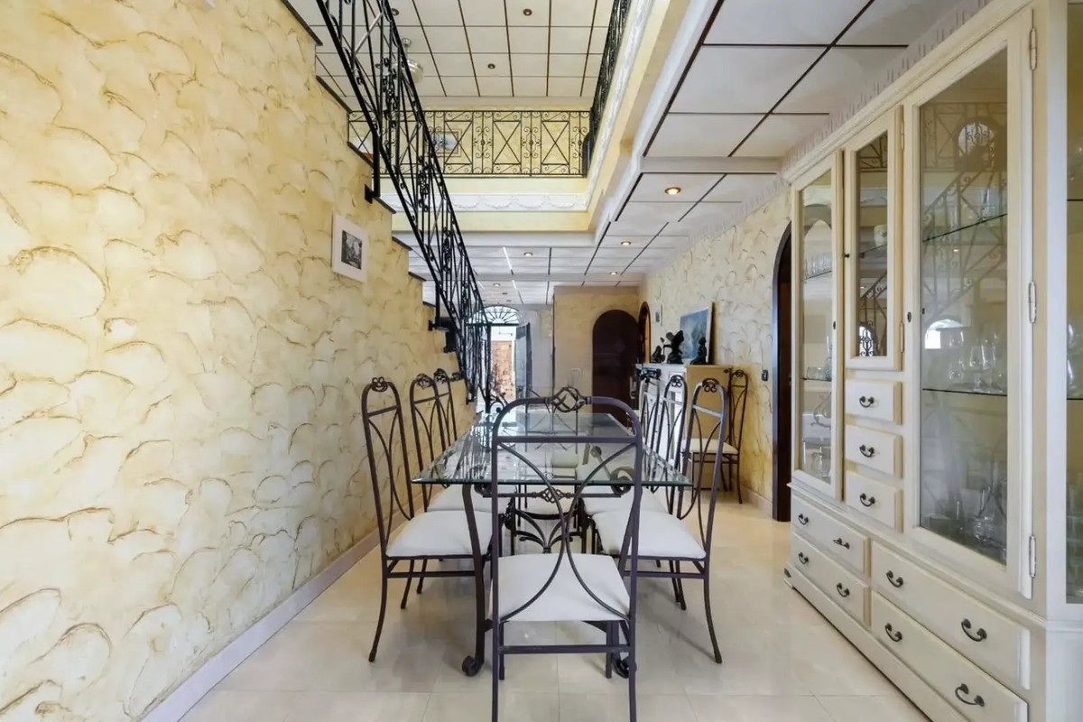 4-Bedroom Detached House in La Zenia, Orihuela Costa | Su... - Image 13