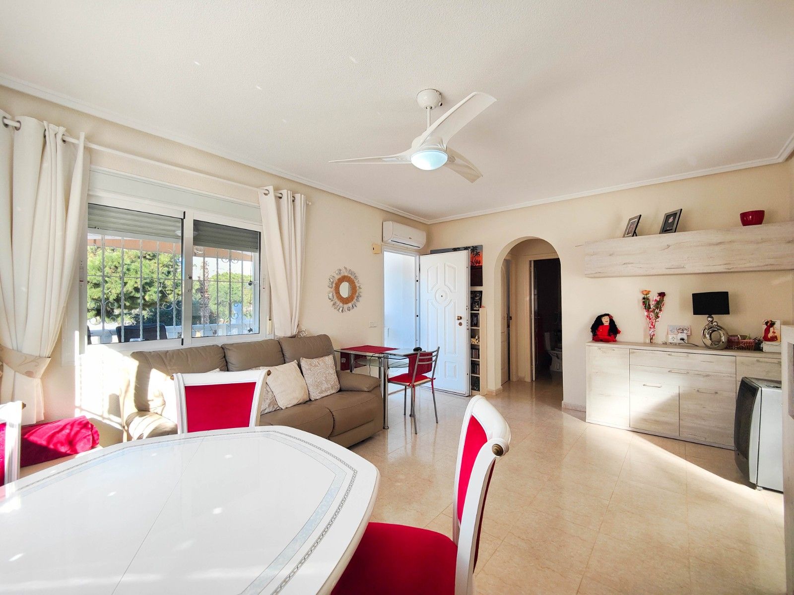 2-Bedroom Villa in Rojales - Image 30