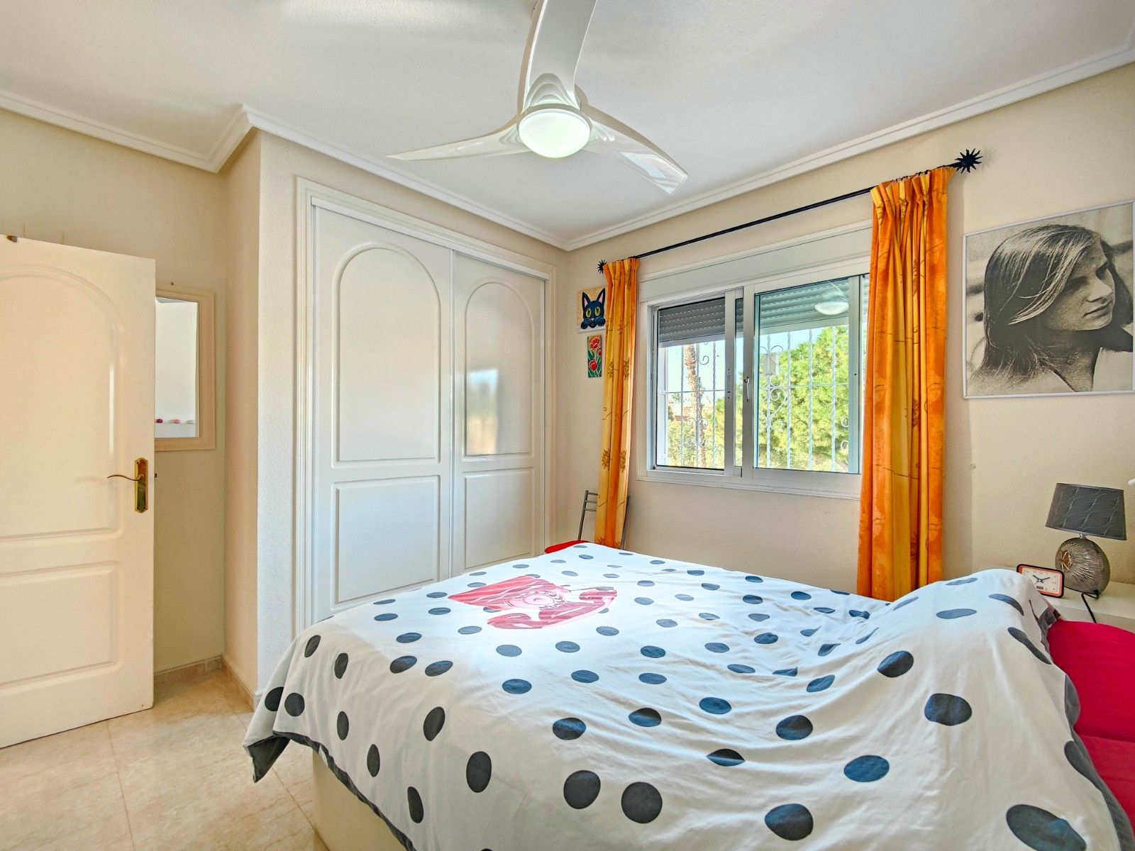 2-Bedroom Villa in Rojales - Image 37