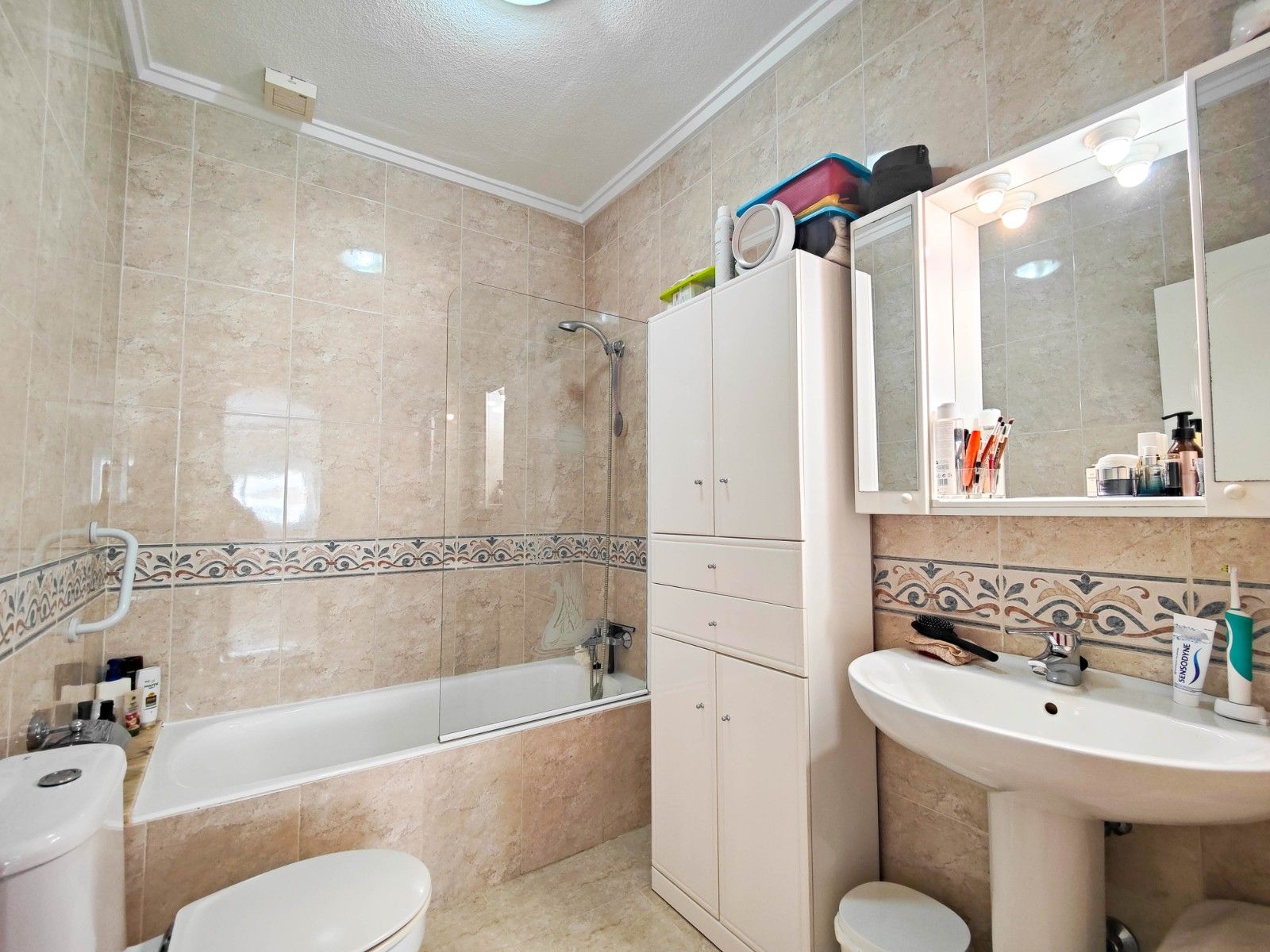 2-Bedroom Villa in Rojales - Image 39