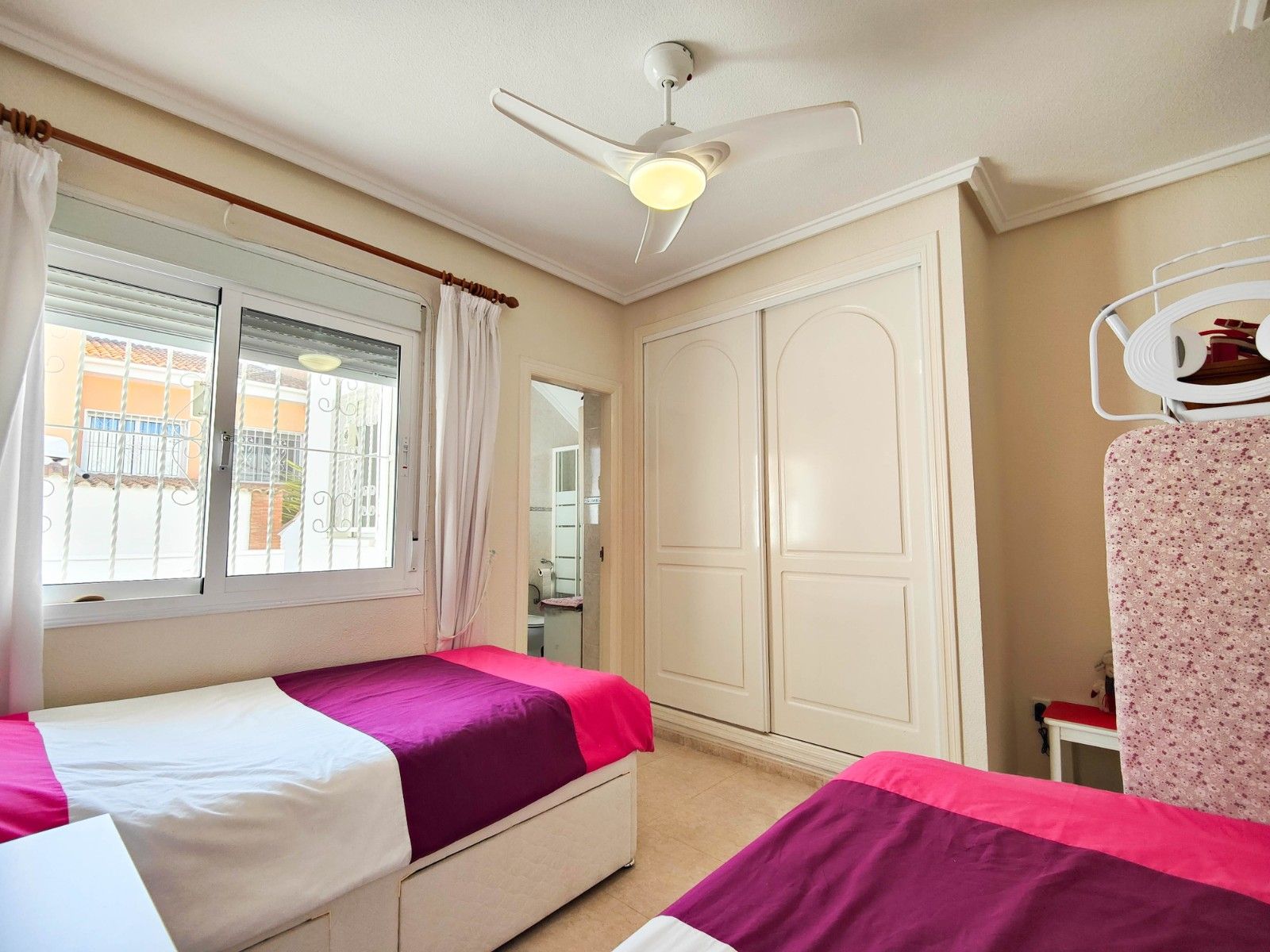 2-Bedroom Villa in Rojales - Image 42