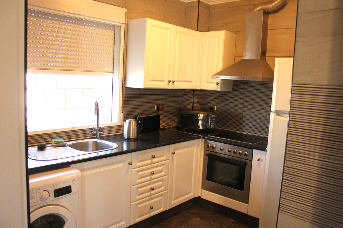 5-Bedroom Detached House in La Zenia, Orihuela Costa | Su... - Image 10