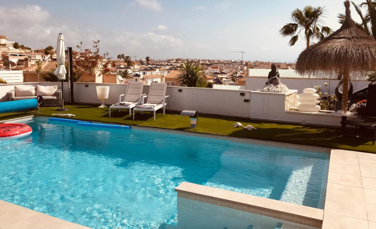 6-Bedroom Detached House in Ciudad Quesada, Rojales | Sun... - Image 8