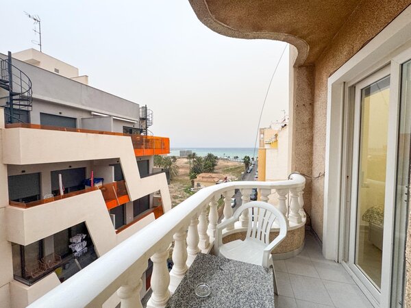 Apartamento de 1 Dormitorios en Playa del Cura, Torrevieja