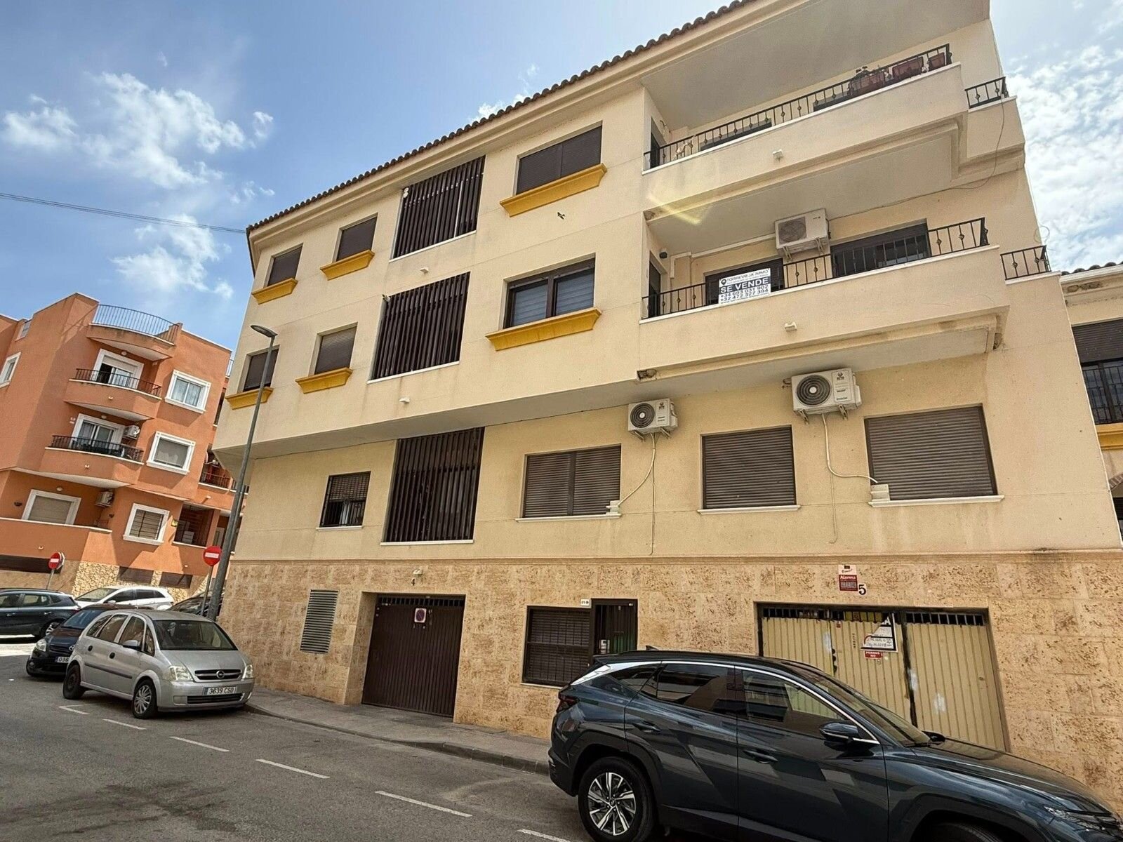 3-Bedroom Apartment in Pueblo 9, San Miguel de Salinas - Image 4