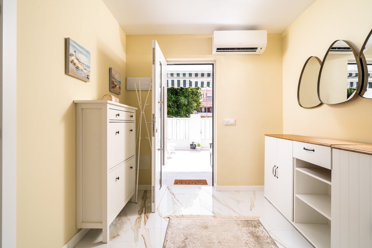 2-Bedroom Apartment in La Veleta, Torrevieja - Image 2