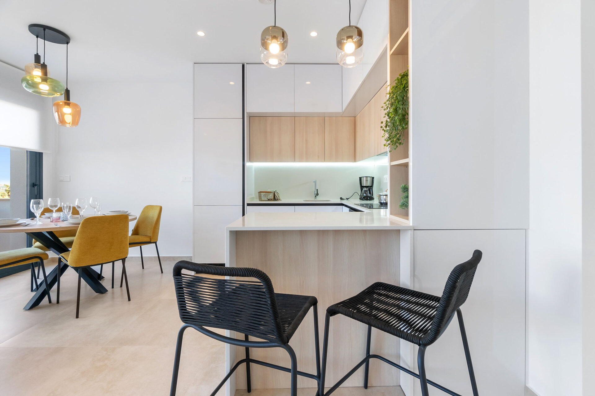 Bungalow met 2 Slaapkamers in Torrevieja - Image 21