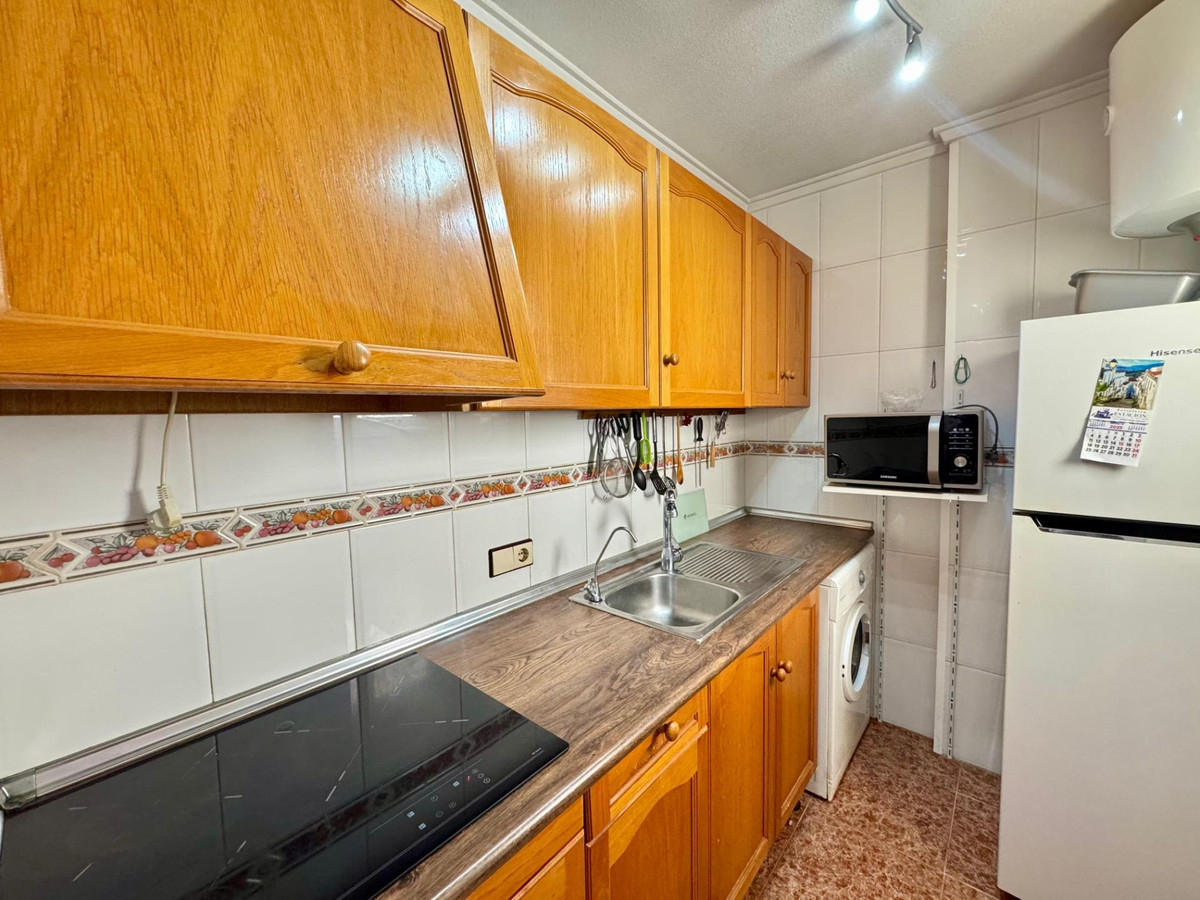 2-Bedroom Penthouse Apartment in Torrevieja | Sunny Casa... - Image 3