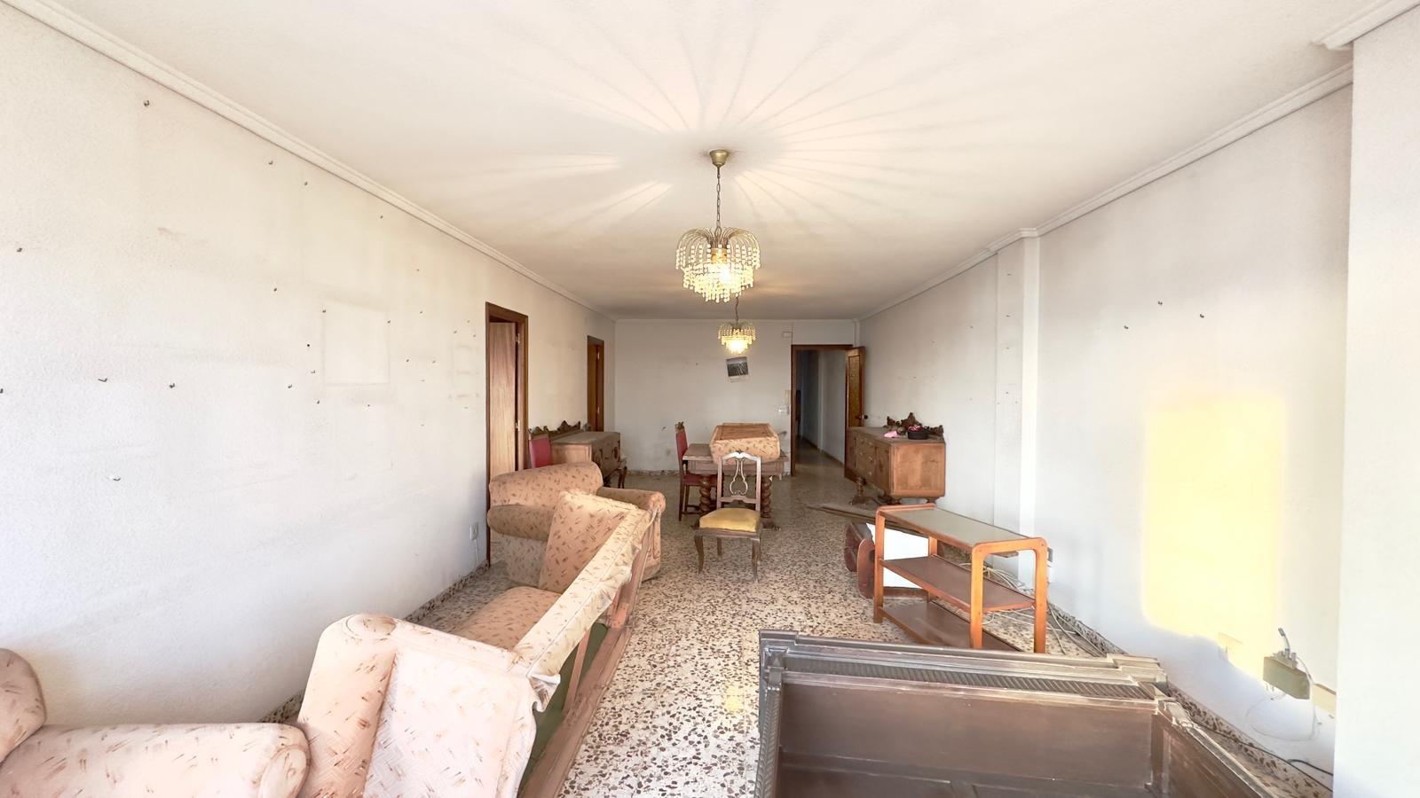 4-Bedroom Apartment in Torrevieja, Torrevieja - Image 11
