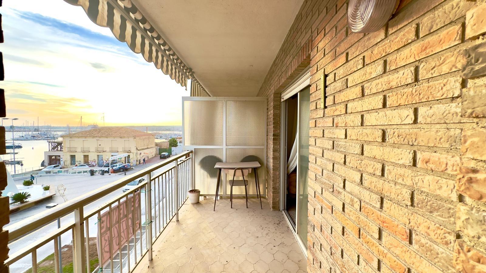 4-Bedroom Apartment in Torrevieja, Torrevieja - Image 15