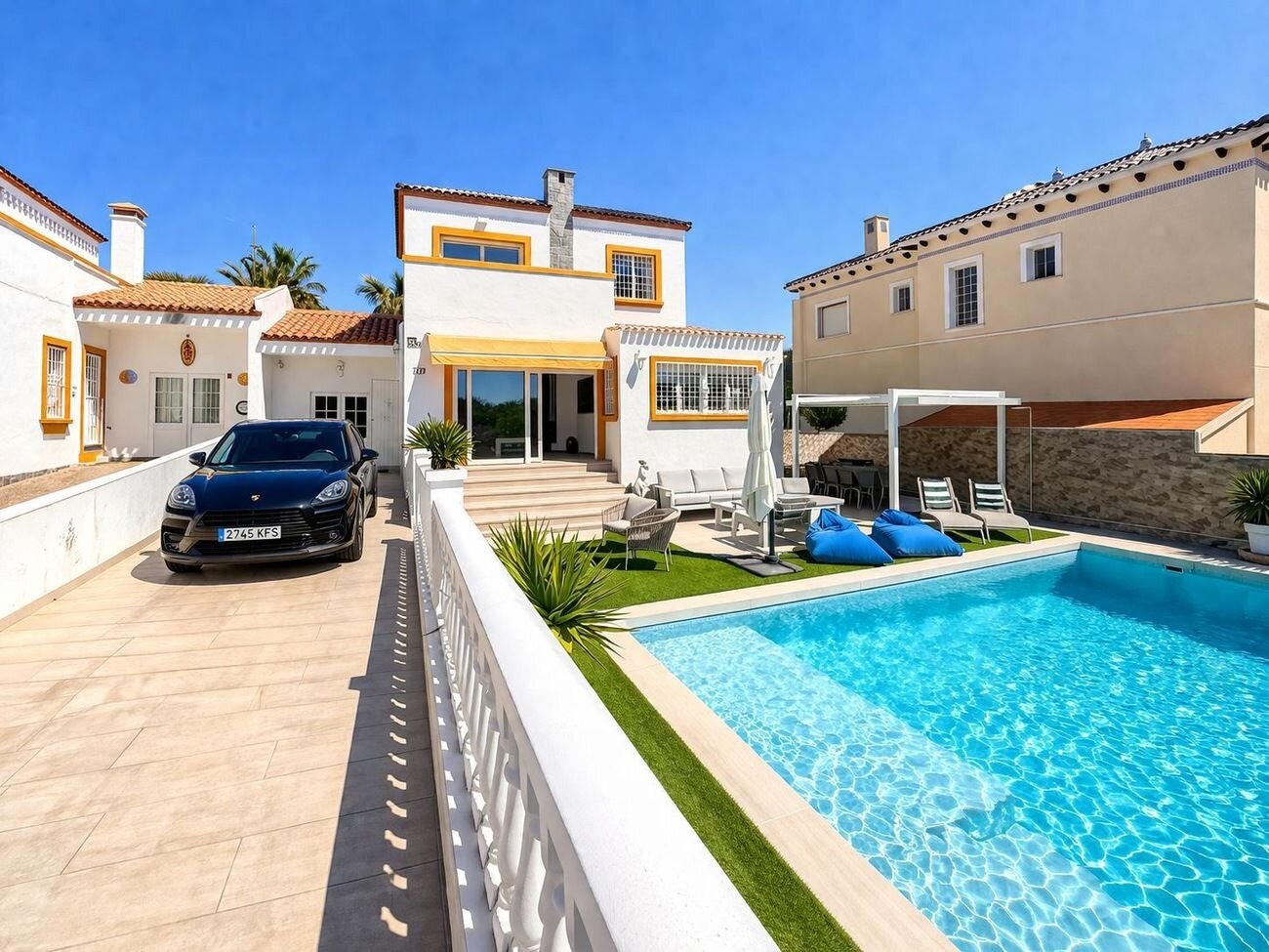Willa z 3 Sypialniami w Villamartin, Orihuela Costa - Image 2