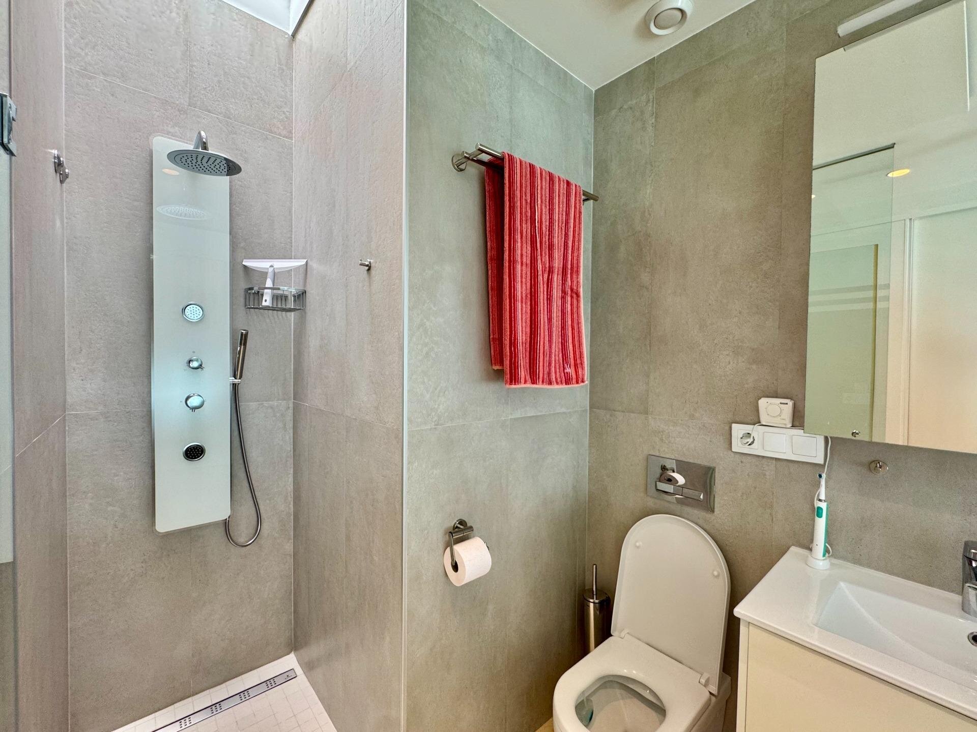 Villa met 3 Slaapkamers in Bellavista, San Miguel de Salinas - Image 8