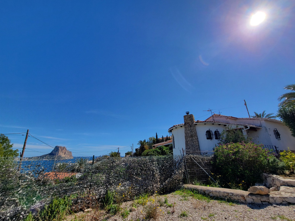 3-Bedroom Detached House in  Calpe | Sunny Casas - Costa ... - Image 14