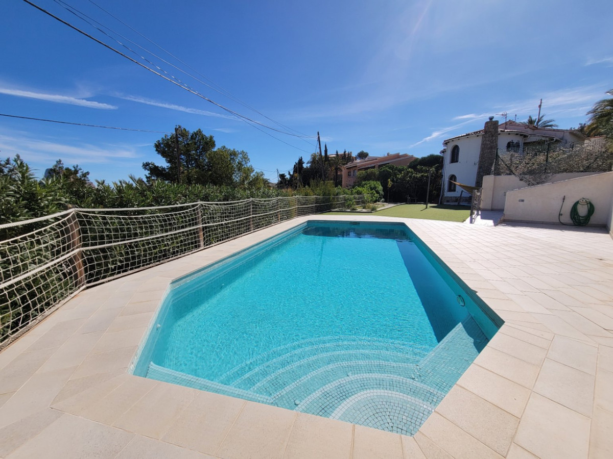 3-Bedroom Detached House in  Calpe | Sunny Casas - Costa ... - Image 24