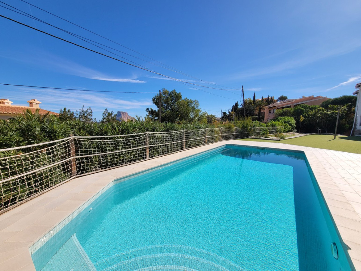 3-Bedroom Detached House in  Calpe | Sunny Casas - Costa ... - Image 25