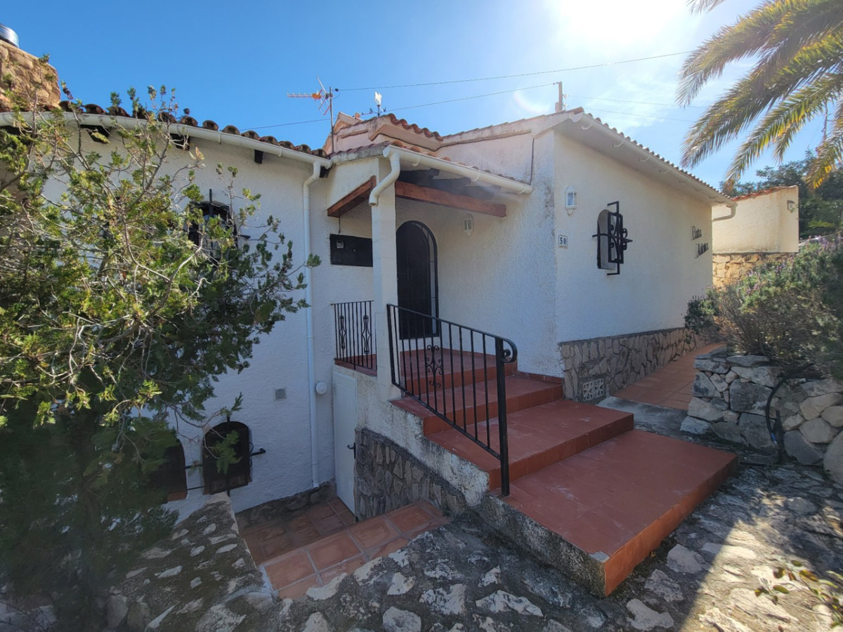 3-Bedroom Detached House in  Calpe | Sunny Casas - Costa ... - Image 8