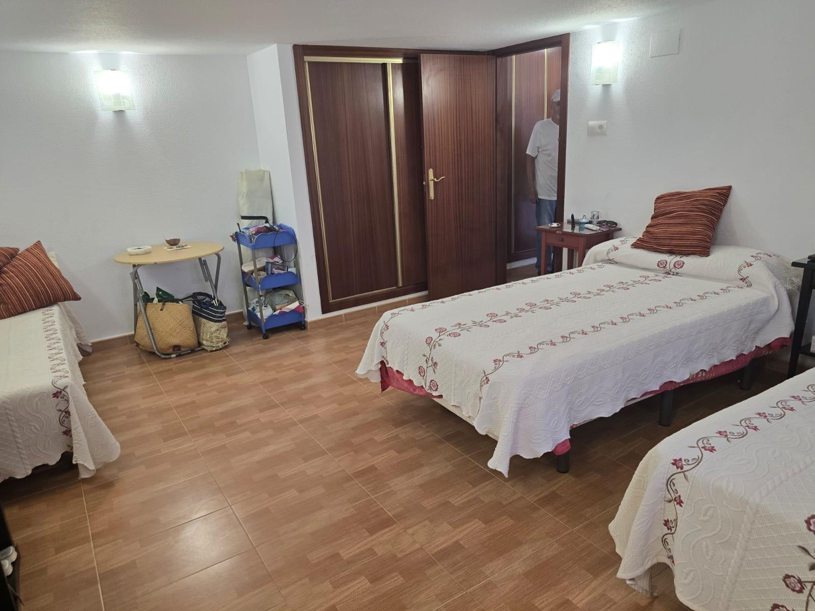 Villa met 7 Slaapkamers in Lomas de Cabo Roig, Orihuela Costa - Image 16