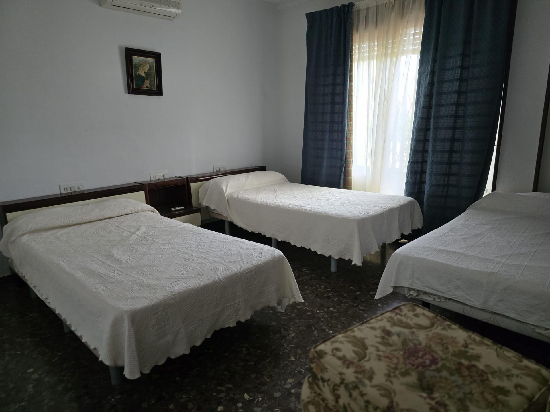 Villa met 7 Slaapkamers in Lomas de Cabo Roig, Orihuela Costa - Image 45