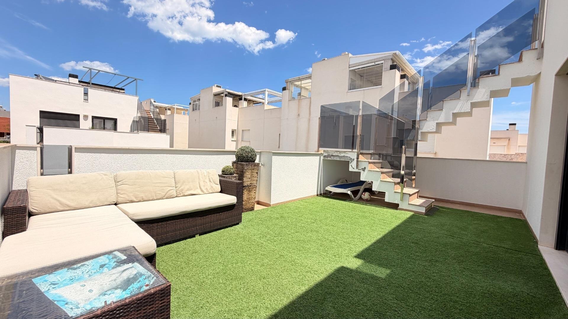5-Bedroom Villa in Aguas Nuevas, Torrevieja - Image 35