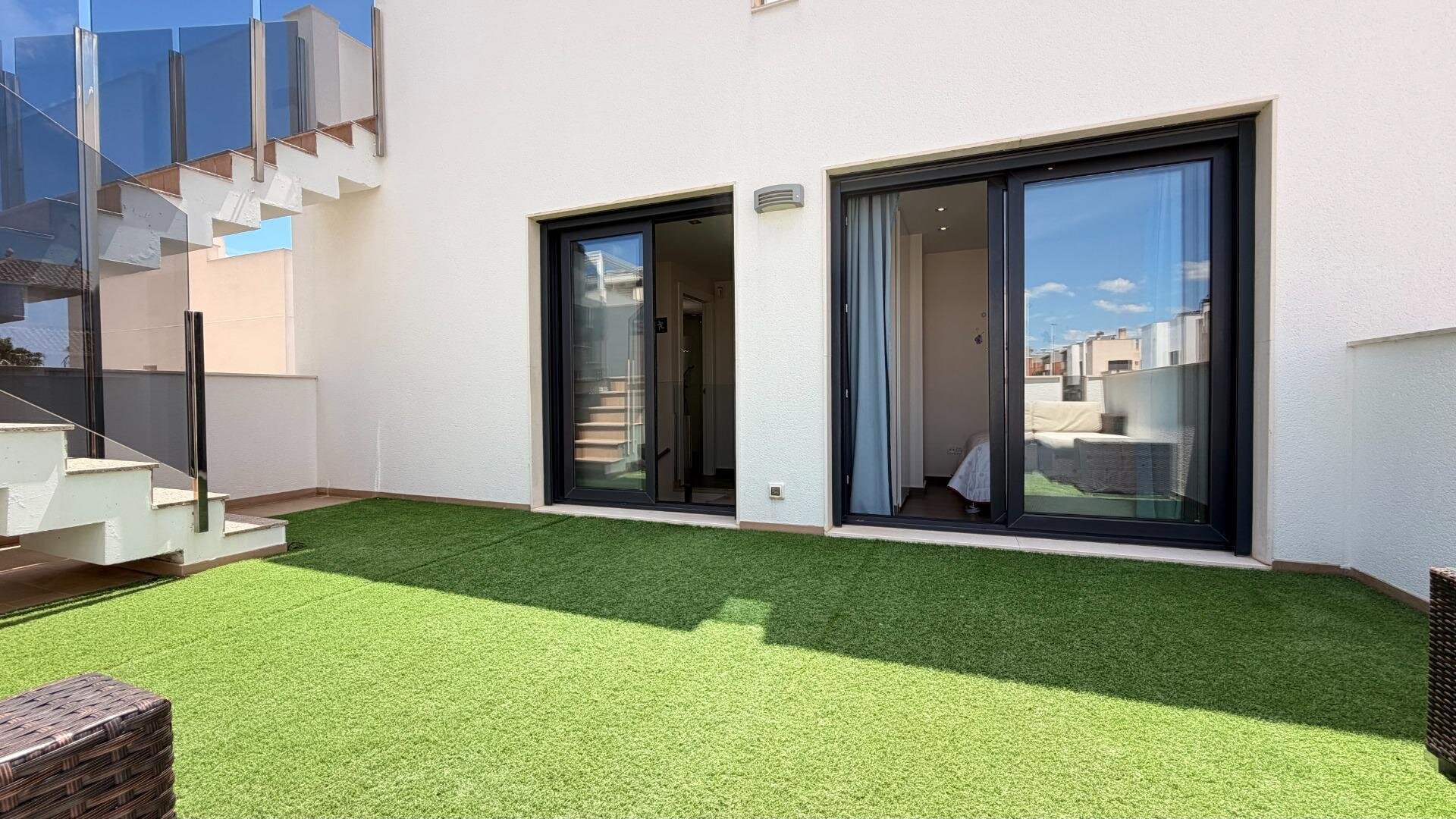 5-Bedroom Villa in Aguas Nuevas, Torrevieja - Image 37